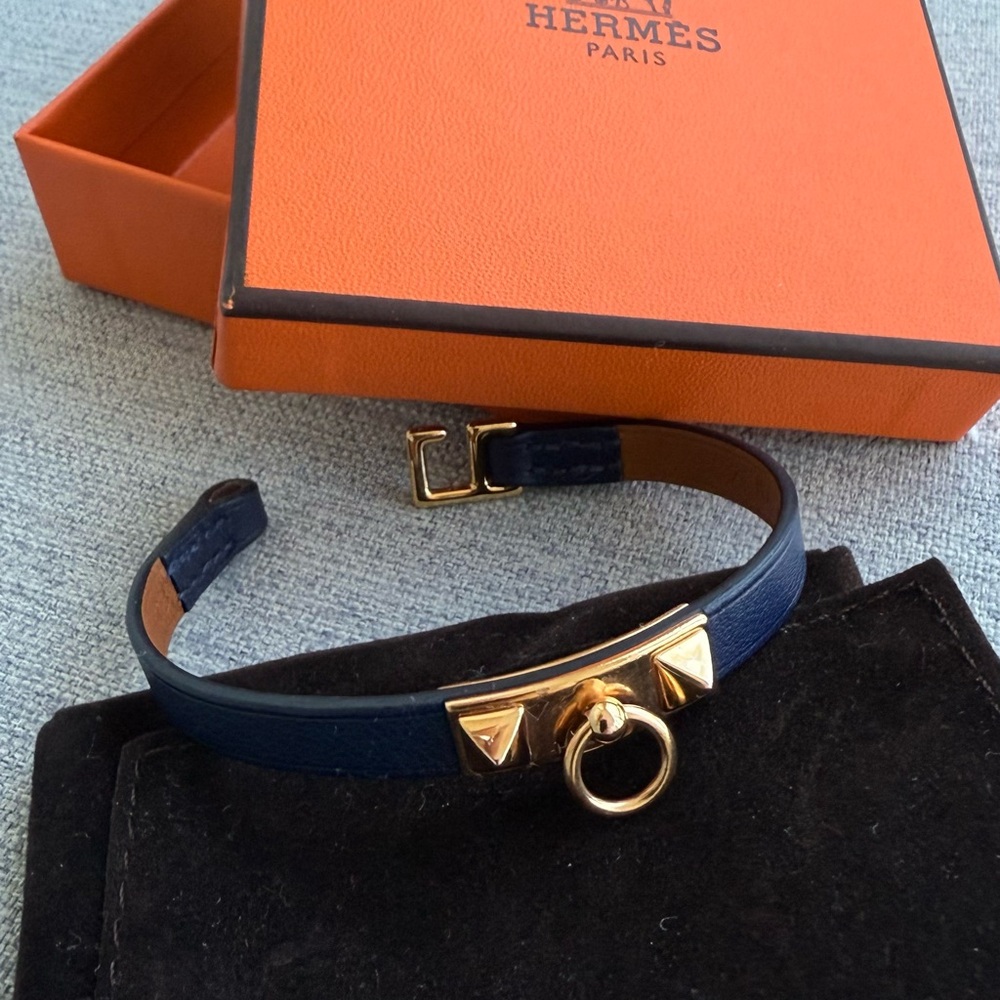 Hermès Rivale mini Leather Bracelet – blue and gold